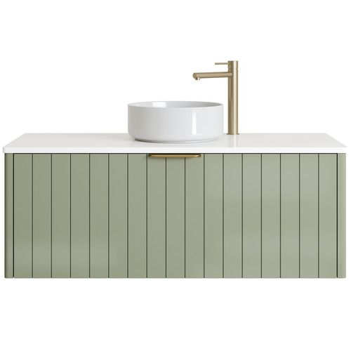 mobile bagno verde salvia con lavabo da appoggio e rubinetteria oro